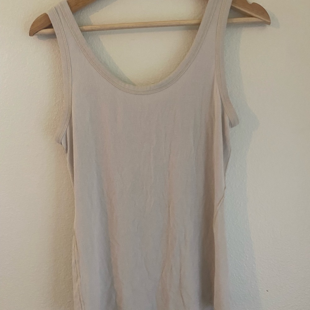 LULULEMON TANK⭐️